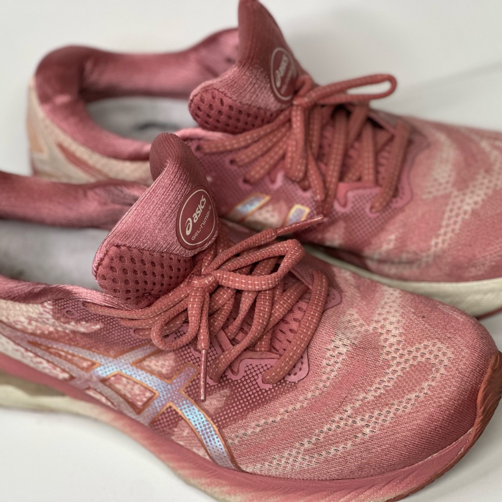 ASICS ladies size 9 runner